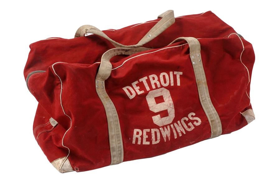 Gordie Howe's Detroit Red Wings Equipment Bag