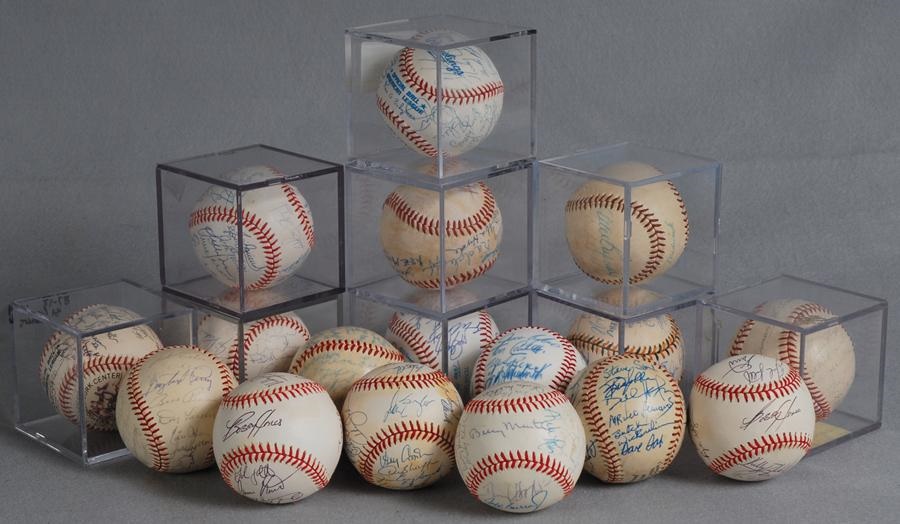Baseball Autographs - Collection of 18 Signed Team and Multi-Signed Baseballs