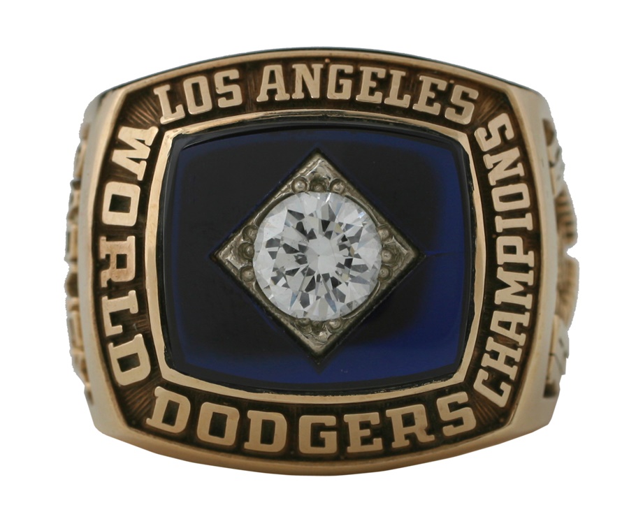 - 1981 Los Angeles Dodgers World Championship Ring