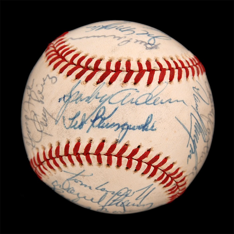 Baseball Autographs - 1975 Cincinnati Reds Team Signed Baseball