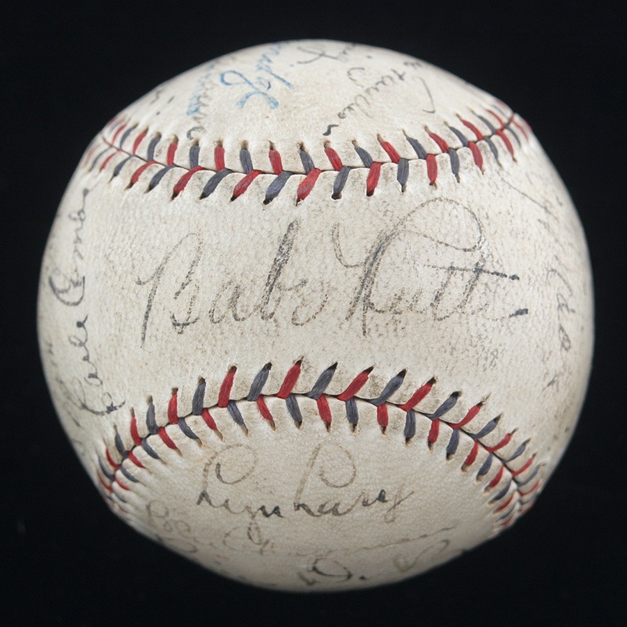 Baseball Autographs - 1932 New York Yankees World Champions Team Signed Baseball