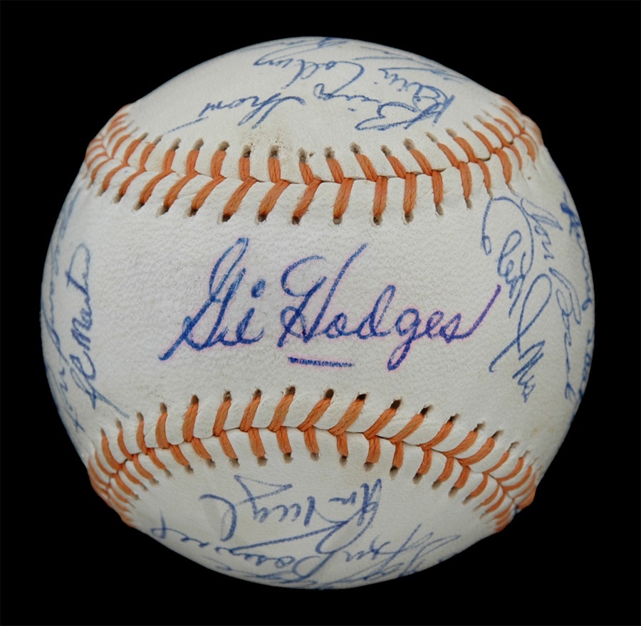 Baseball Autographs - Near Mint 1968 New York Mets Team Signed Baseball