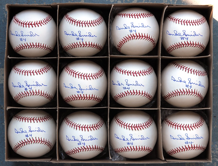 Baseball Autographs - Duke Snider "#4" Signed Baseballs (24)
