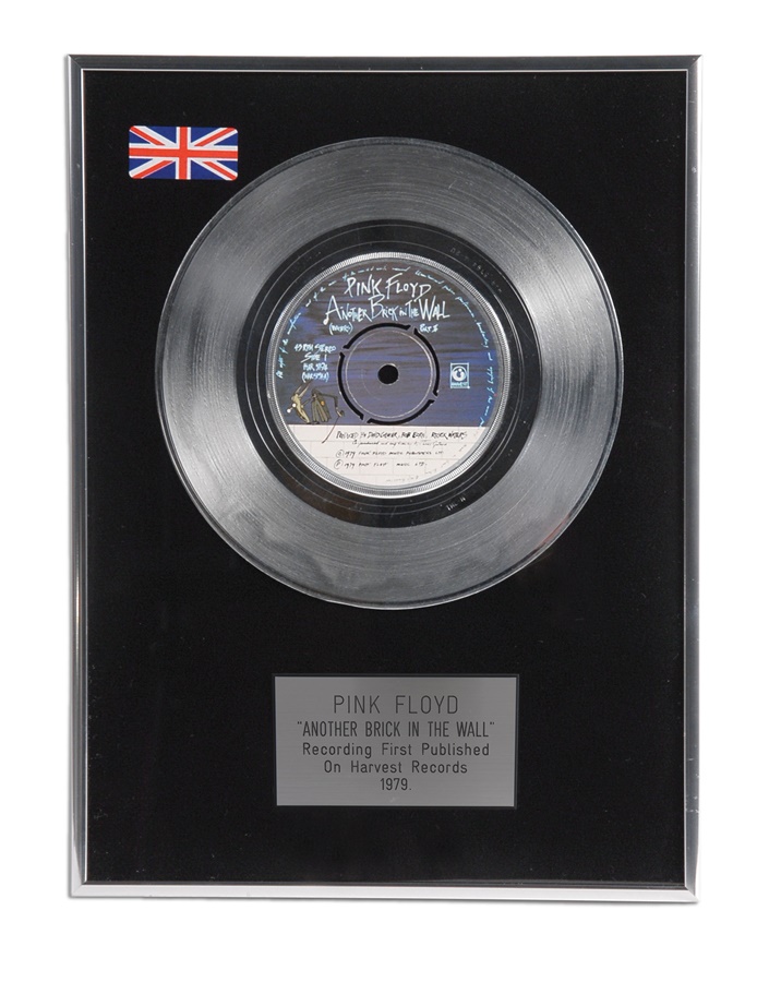 - Pink Floyd The Wall Silver Presentational Disc