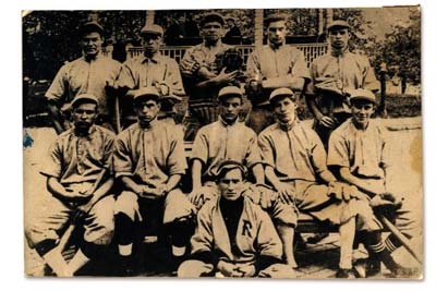 - 1912 Babe Ruth Baseball Photograph (6.5x9.5")