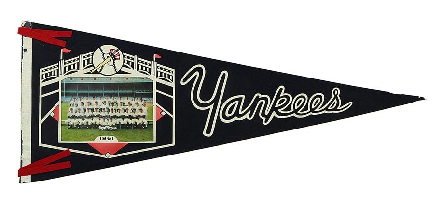 NY Yankees, Giants & Mets - Pair Of New York Yankees Pennants Including 1961 Photo