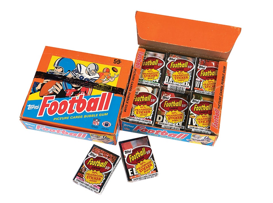 1985 Topps Football Cello Boxes With Marino and Elway Showing (2)