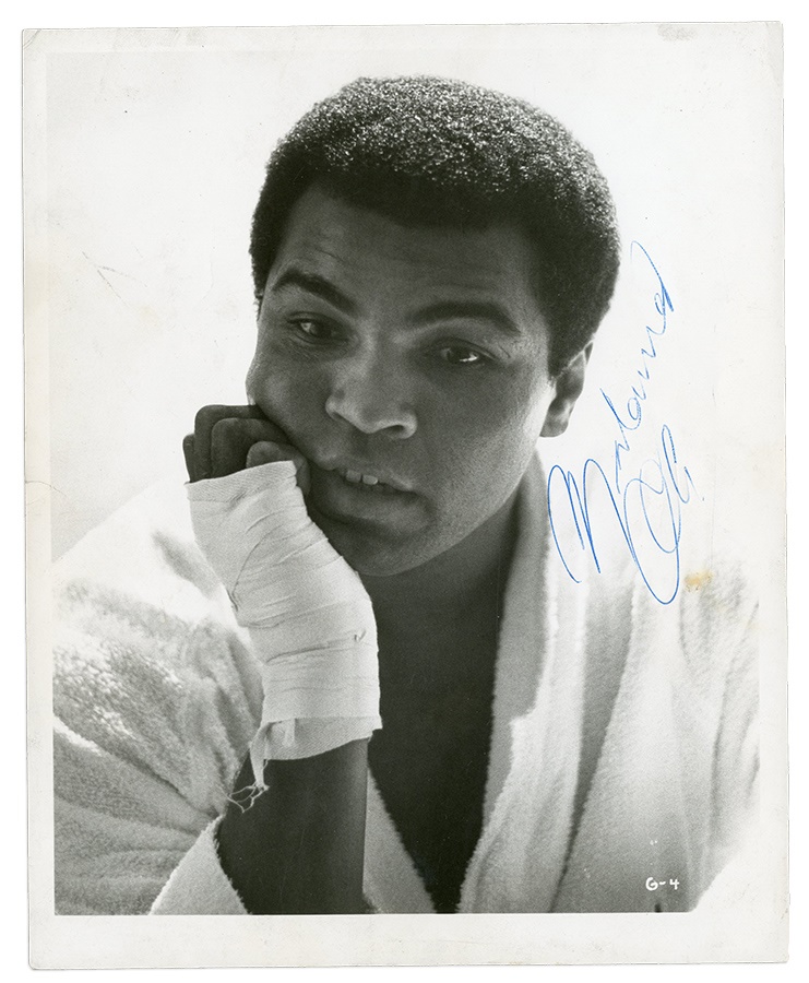 Muhammad Ali & Boxing - Muhammad Ali Vintage Signed Photograph