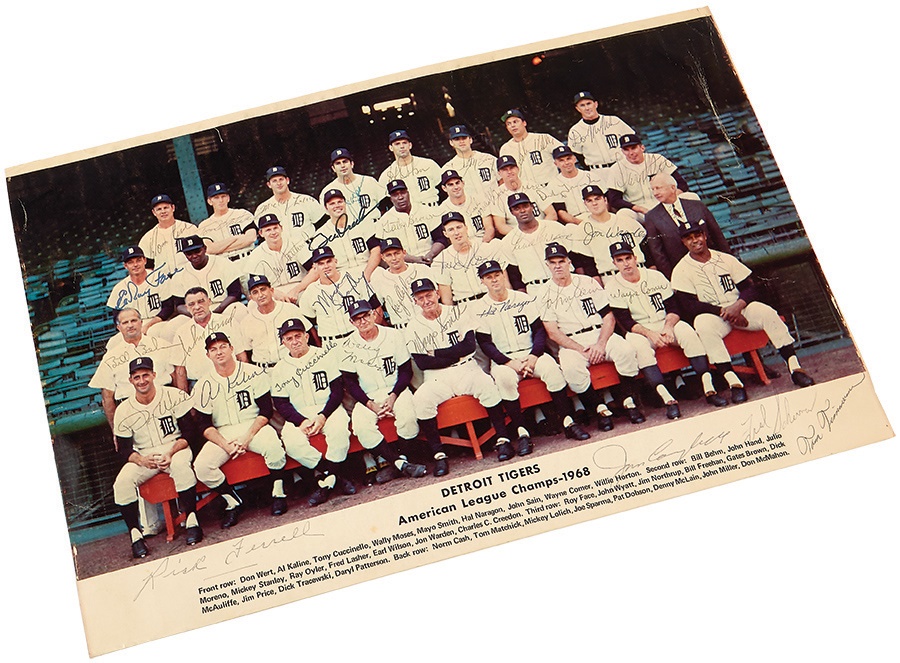Baseball Autographs - 1968 Detroit Tigers Team Signed Photograph