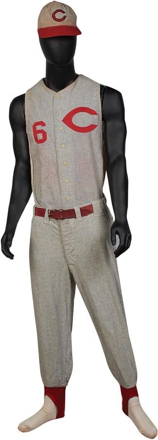 - 1960 Cincinnati Reds Uniform - The Most Complete Uniform We Have Ever Seen (ex-Bailey Family & Reds HOF)