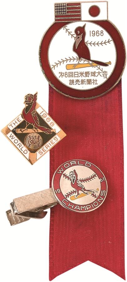 - 1967-68 St. Louis Cardinals Japan Tour Press Pins & Jewelry (3)