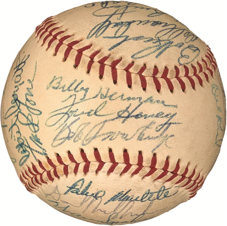 Baseball Autographs - 1958 Milwaukee Braves Team Signed Baseball