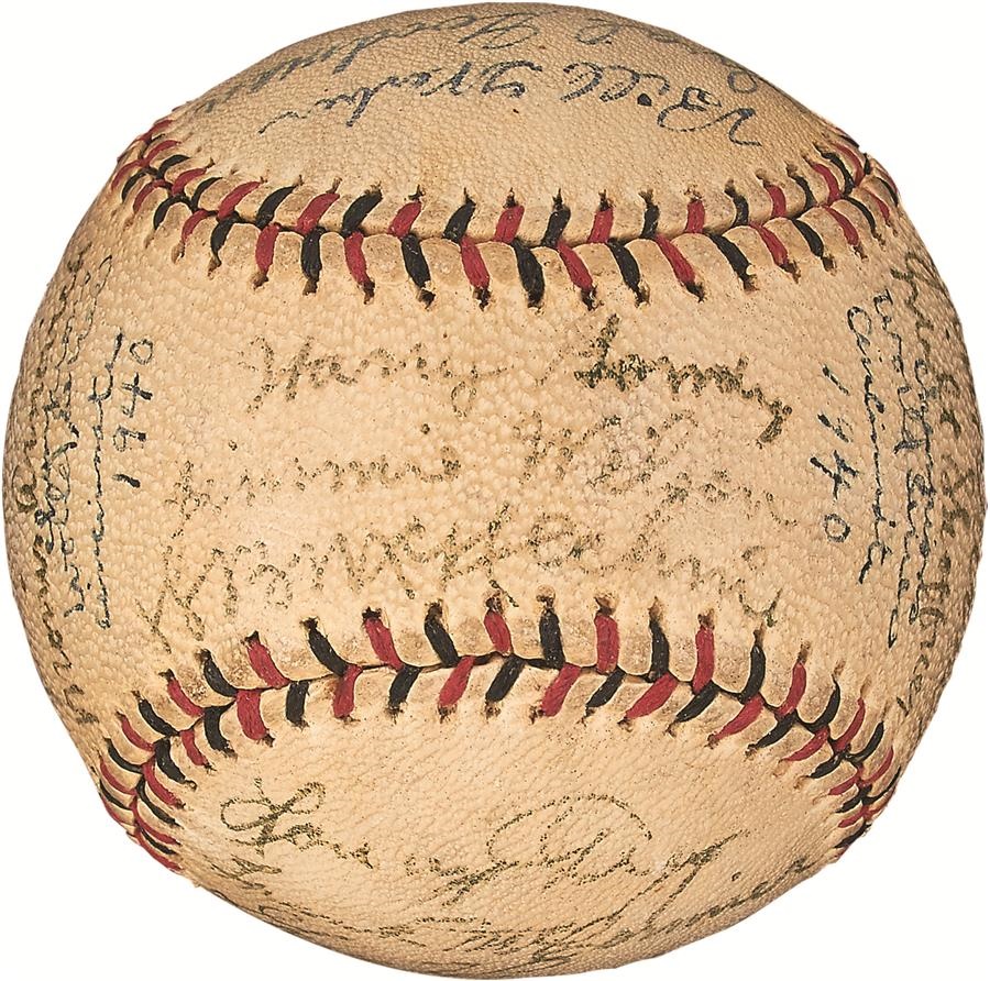 - 1940 Cincinnati Reds World Champions Team-Signed Baseball (PSA/DNA)