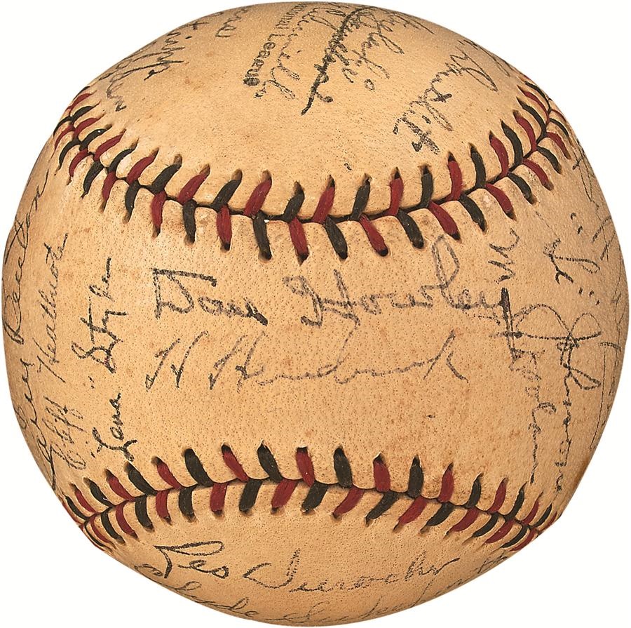 - 1931 Cincinnati Reds Team Signed Baseball (PSA/DNA)