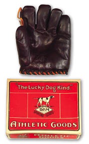 Memorabilia - 1925 D&M Glove in Box