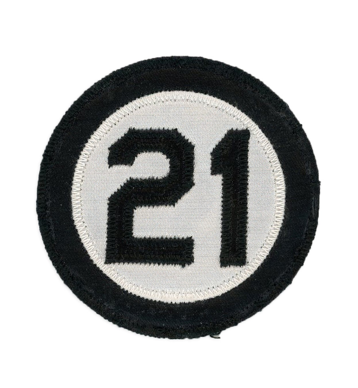 - 1973 Pittsburgh Pirates Roberto Clemente "21" Memorial Patch