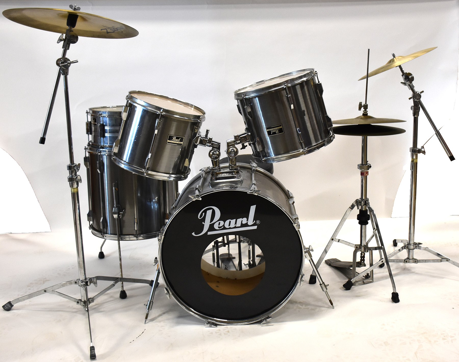 - Classic 1970s Black Pearl Drum Set