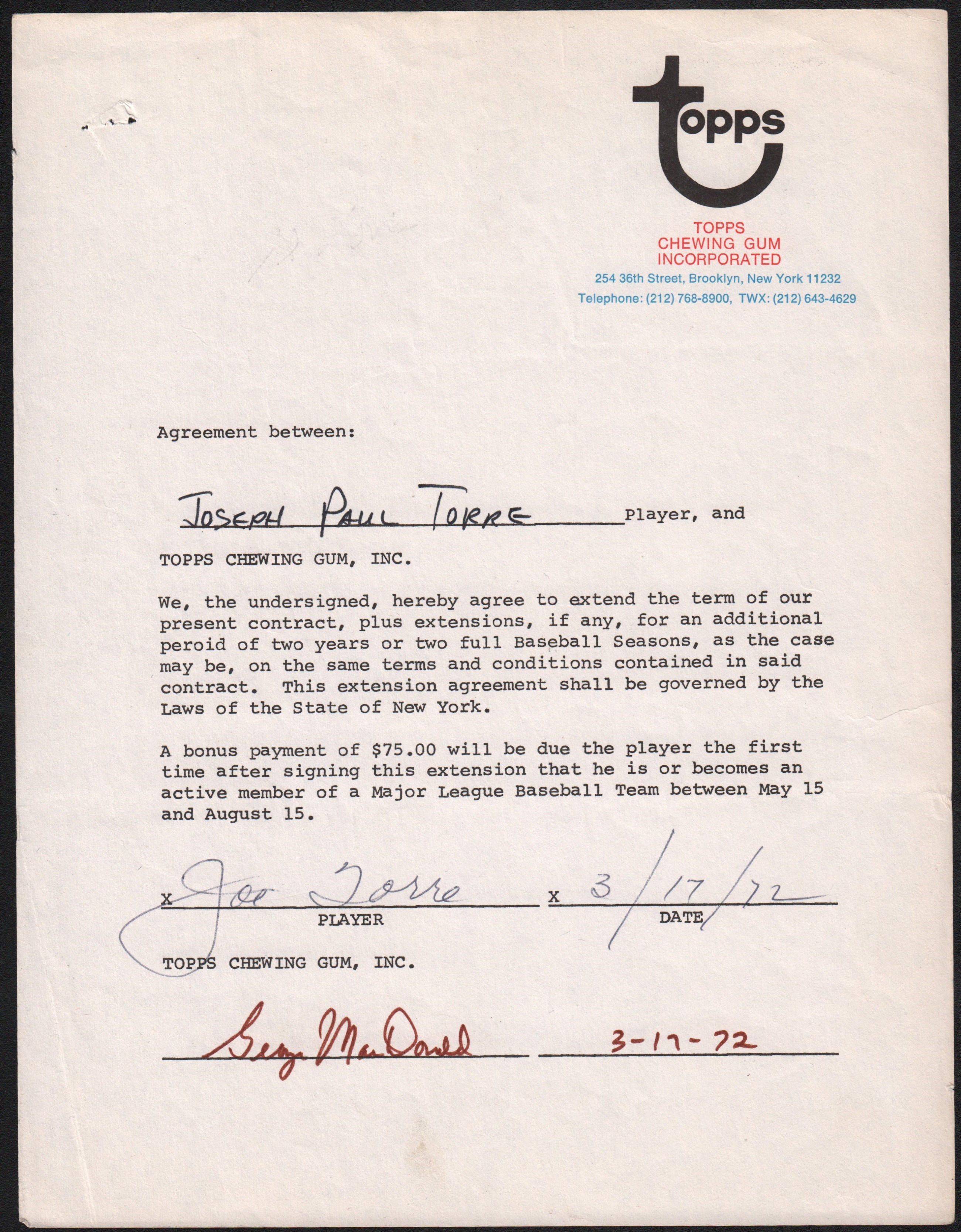 Baseball Autographs - 1972 Joe Torre Topps Gum Baseball Card Contract (HOF)
