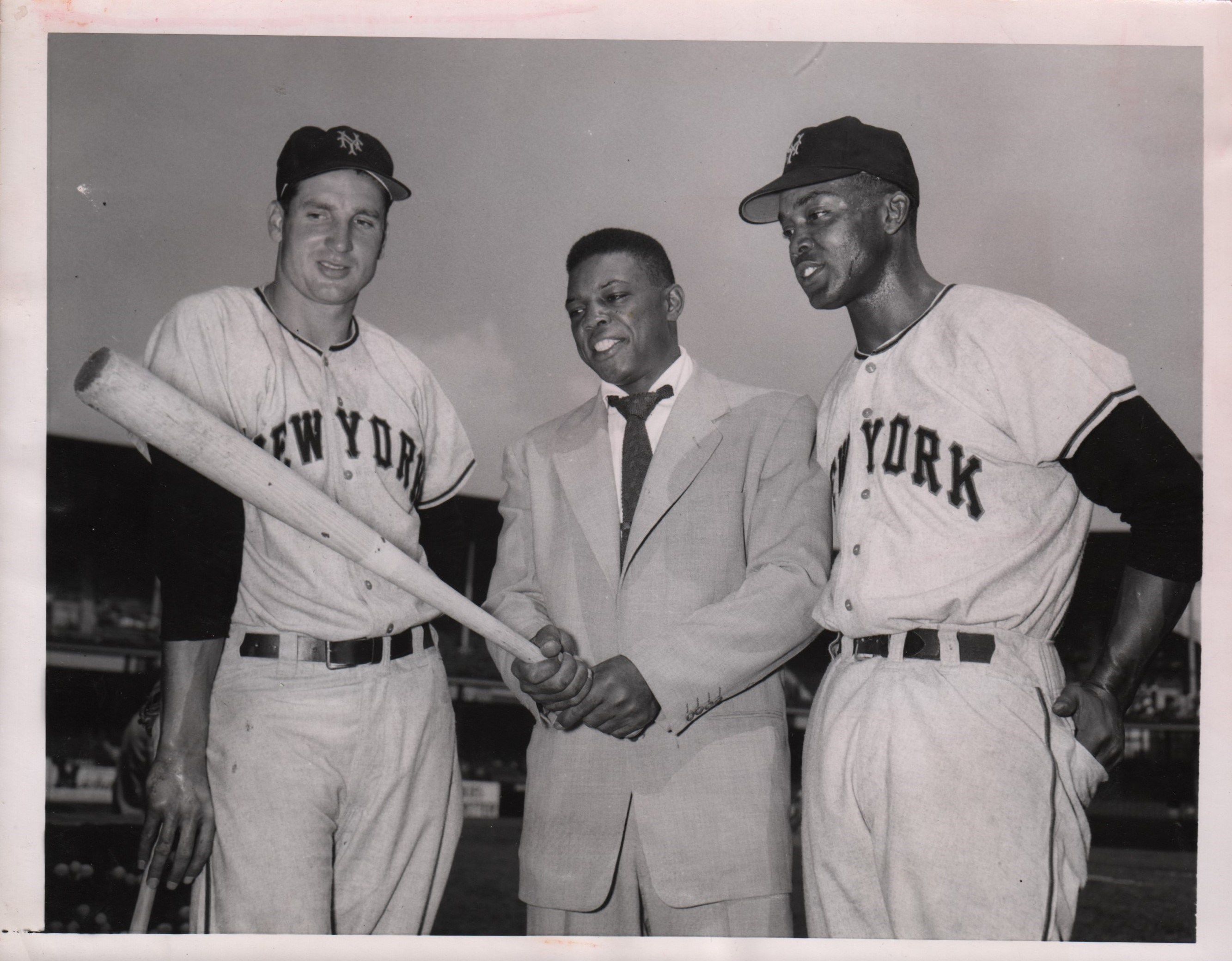 1953 Willie Mays with Bobby Thomson & Monte Irvin Type I Wire Photo