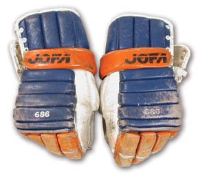 - 1983 Wayne Gretzky Game Worn Oilers Jofa Gloves