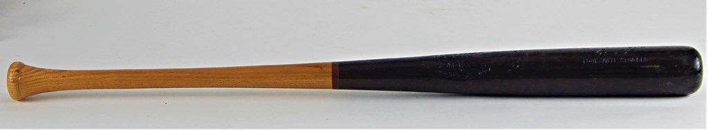 - 1983 Johnny Bench Game Issued Bat (Bernie Stowe Collection)