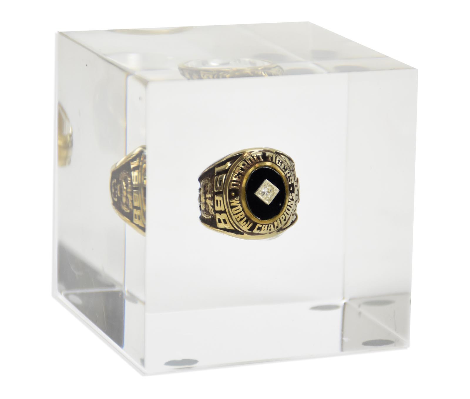 - 1968 Detroit Tigers World Championship Ring in Lucite