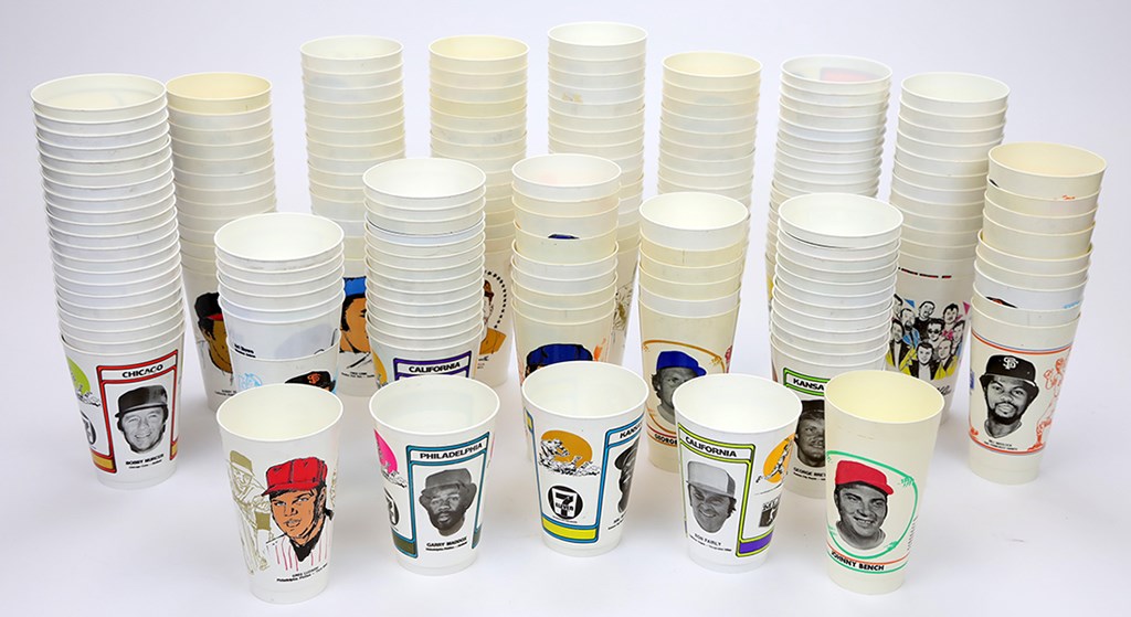 - 7 Eleven Baseball Player Cups (187)