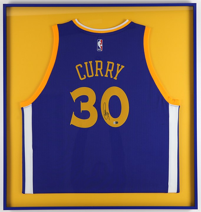 - Stephen Curry Signed Framed Golden State Warriors Jersey (Fanatics)