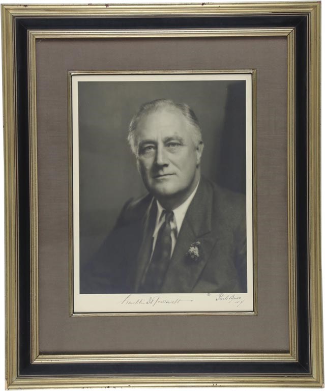 Franklin Roosevelt Signed Large Portrait (PSA)