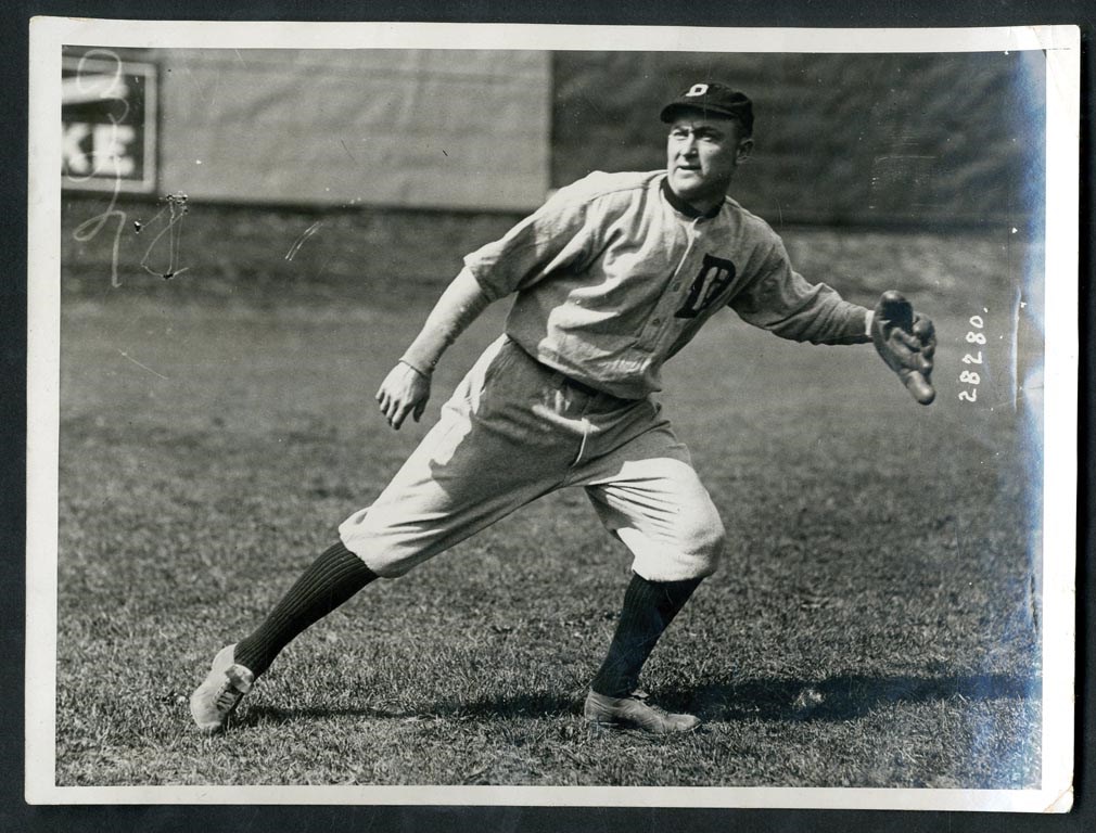 1920 Ty Cobb Fielding Type I