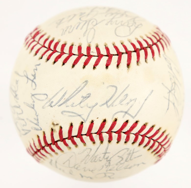 Baseball Autographs - 1977 Kansas City Royals AL West Champs (28)