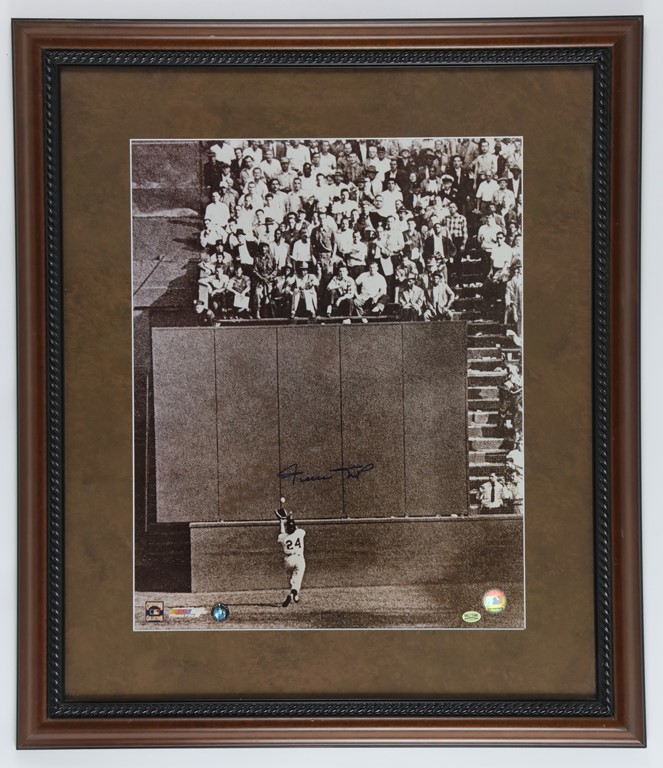 Baseball Autographs - 1954 Willie Mays "The Catch" Signed & Framed Photo