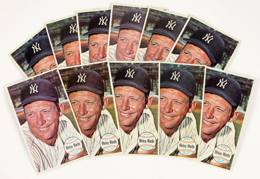 - Lot of 10 1964 Topps Giant Mickey Mantle Cards