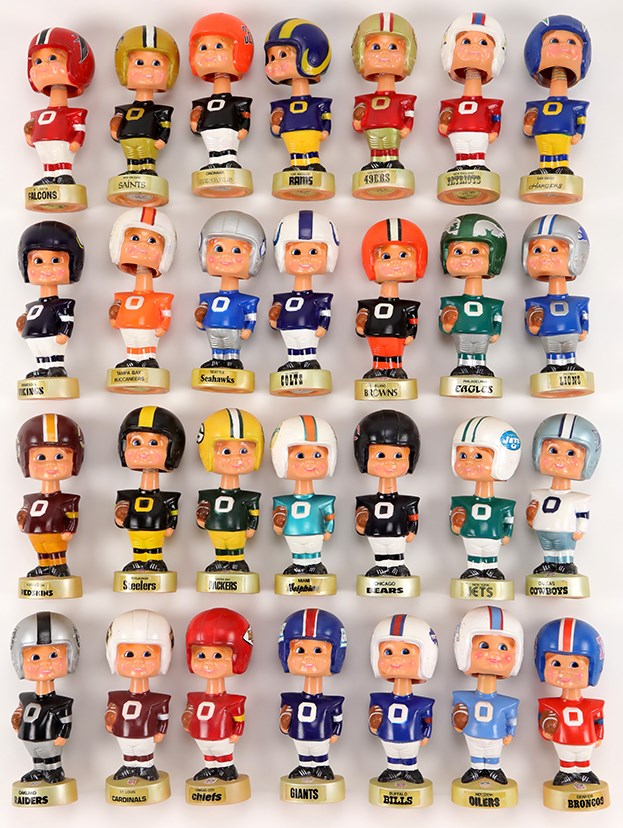 - 1976 NFL Bobbin Heads Complete Set of All 28 Teams