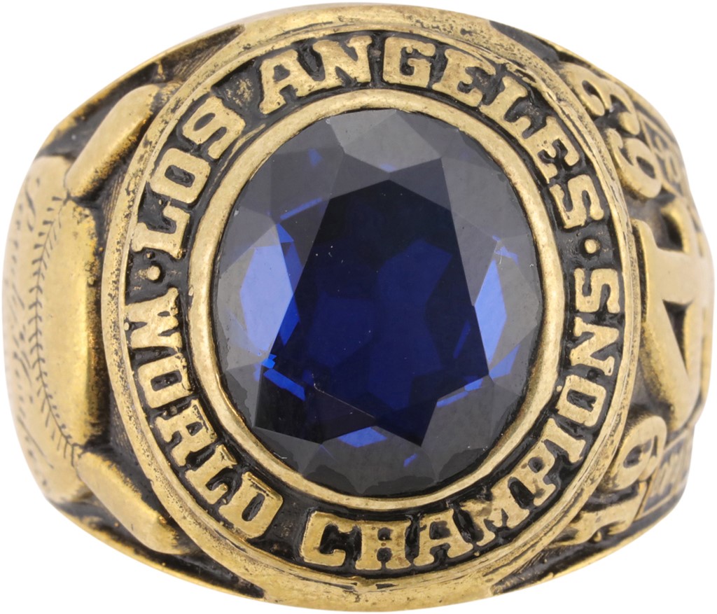 - 1963 Sandy Koufax Los Angeles Dodgers World Champions Vintage Replica Ring