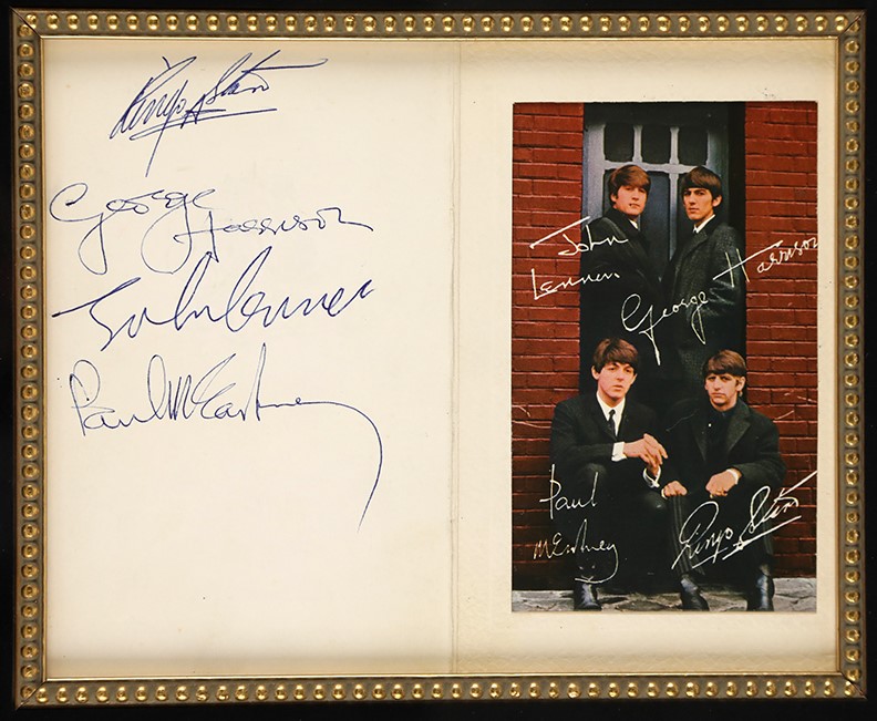 Rock And Pop Culture - The Beatles Signature Display (PSA)