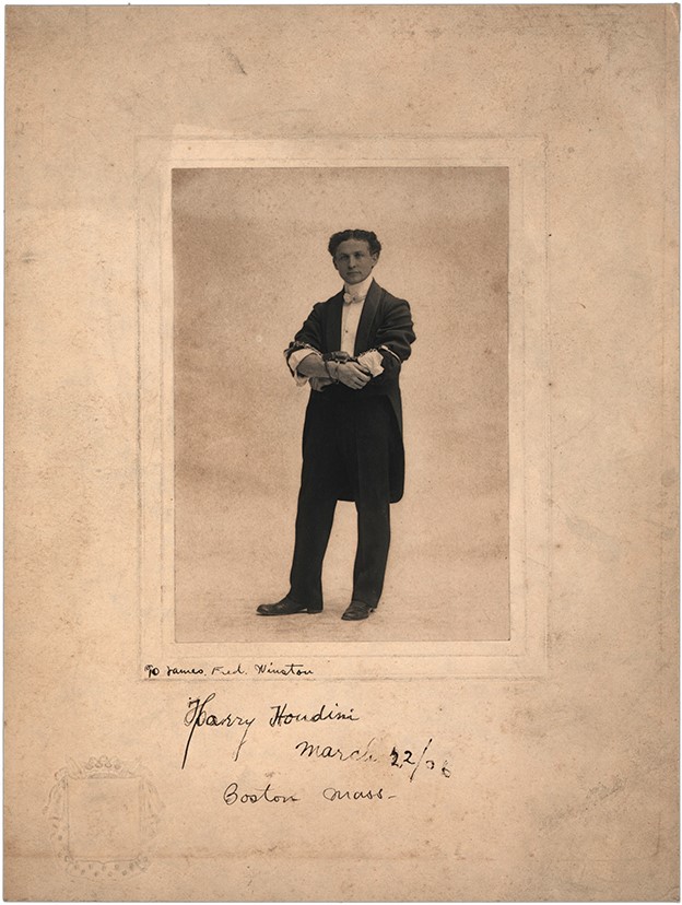 Superb 1906 Harry Houdini Signed Photograph (PSA)