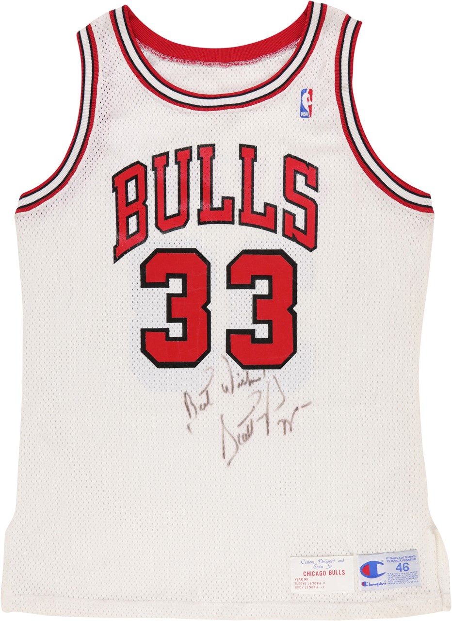 - 1990-91 Scottie Pippen Chicago Bulls Signed Game Jersey