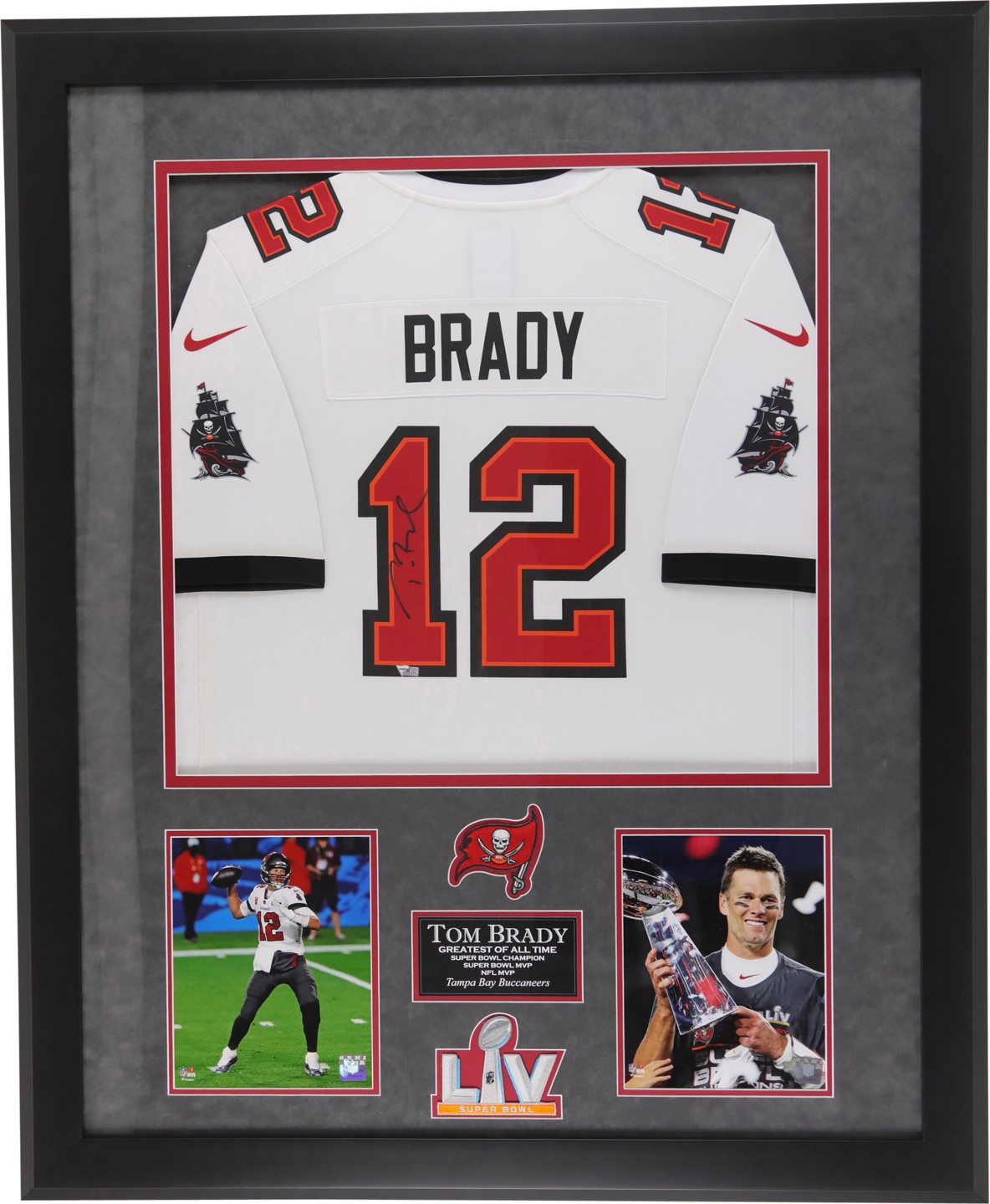 - Tom Brady Tampa Bay Buccaneers Signed Jersey Display (Fanatics)