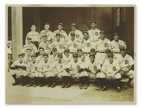 - 1934 Detroit Tigers Team Signed Photograph