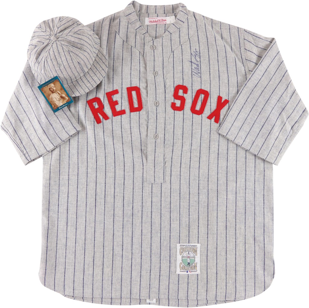 Baseball Equipment - 1992 Wade Boggs Photo-Matched Uniform Used for Leaf Heritage Series Card