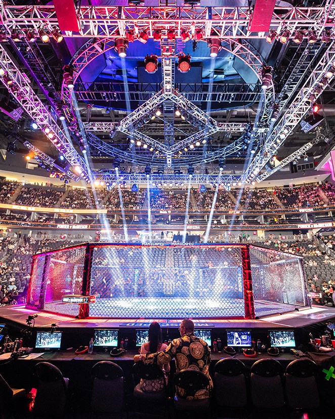 Olympics and All Sports - FC Elite Experience at a Megafight in 2022 (2 people)