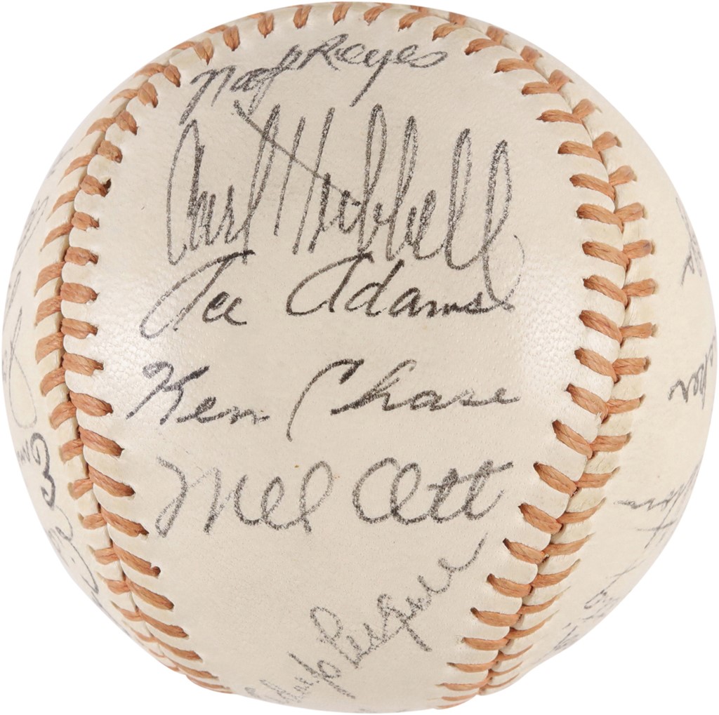 - 1943 New York Giants Team-Signed Baseball w/Mel Ott (PSA)