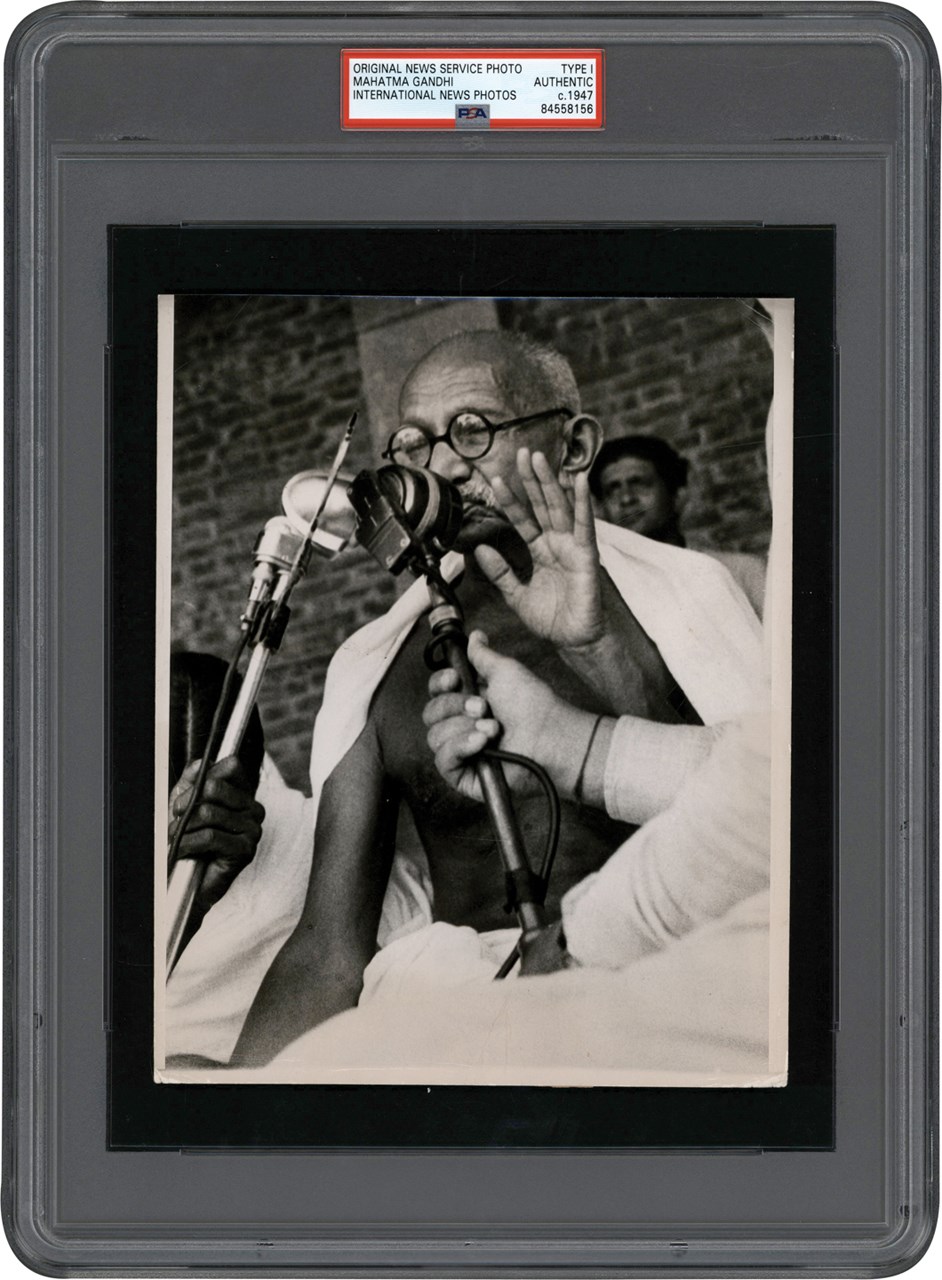 The Brown Brothers Photograph Collection - 1947 Mahatma Gandhi Photograph (PSA Type I)