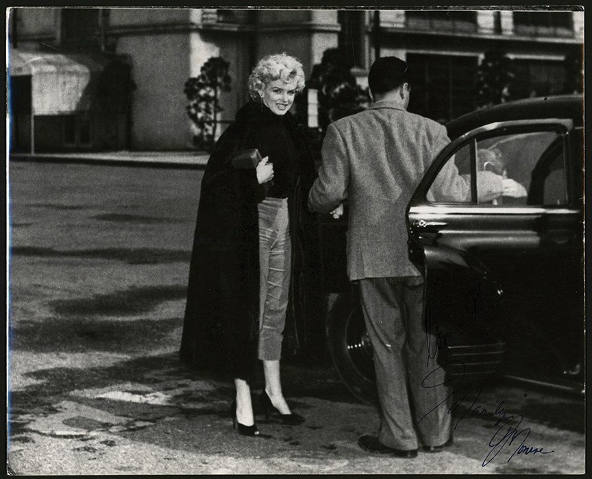 - 1954 Marilyn Monroe Exits Car During Her Honeymoon in Tokyo Photograph - Secretarially Signed (PSA Type II)