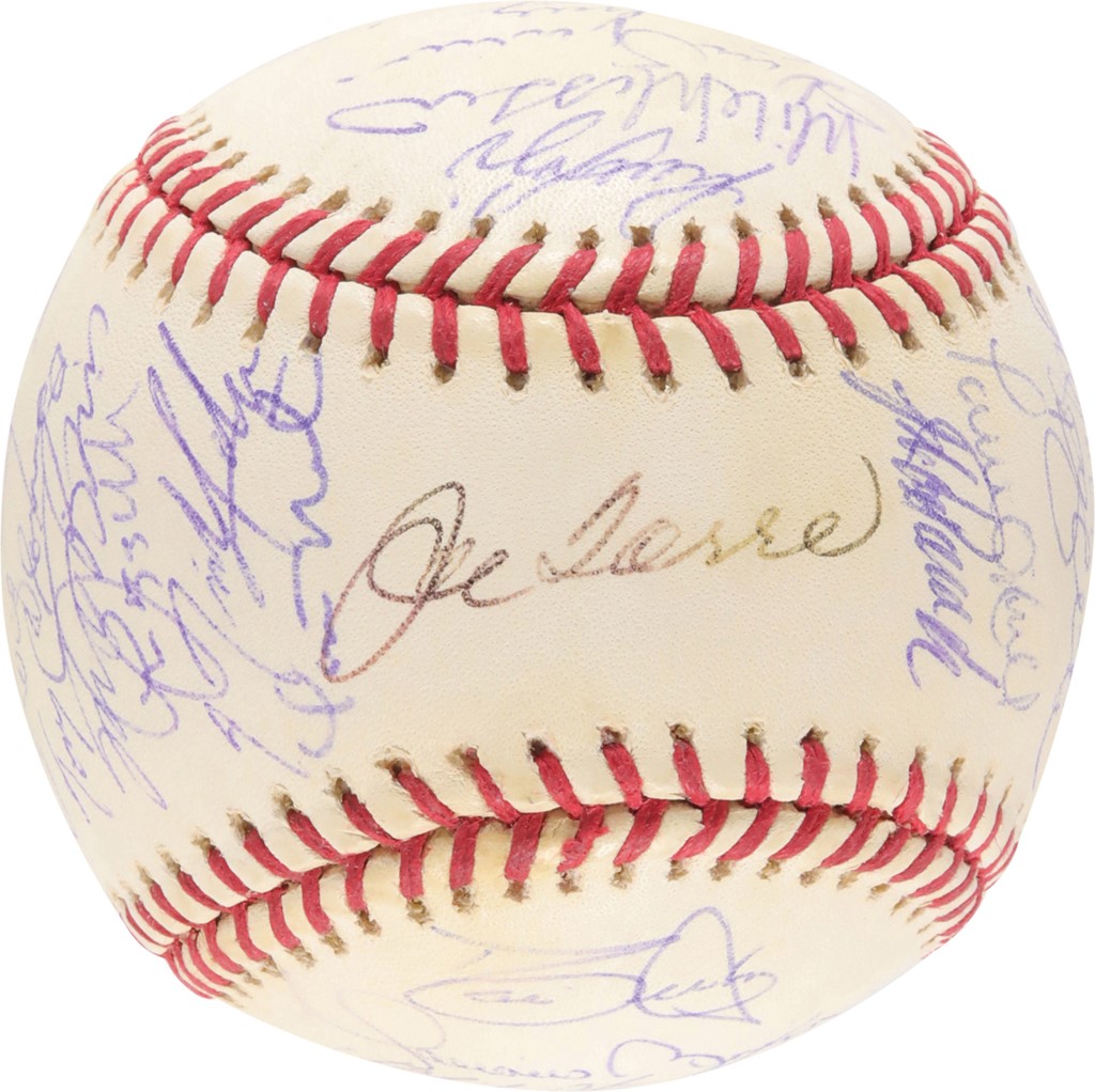 - 2001 New York Yankees World Series Team-Signed Baseball (35 Autos)