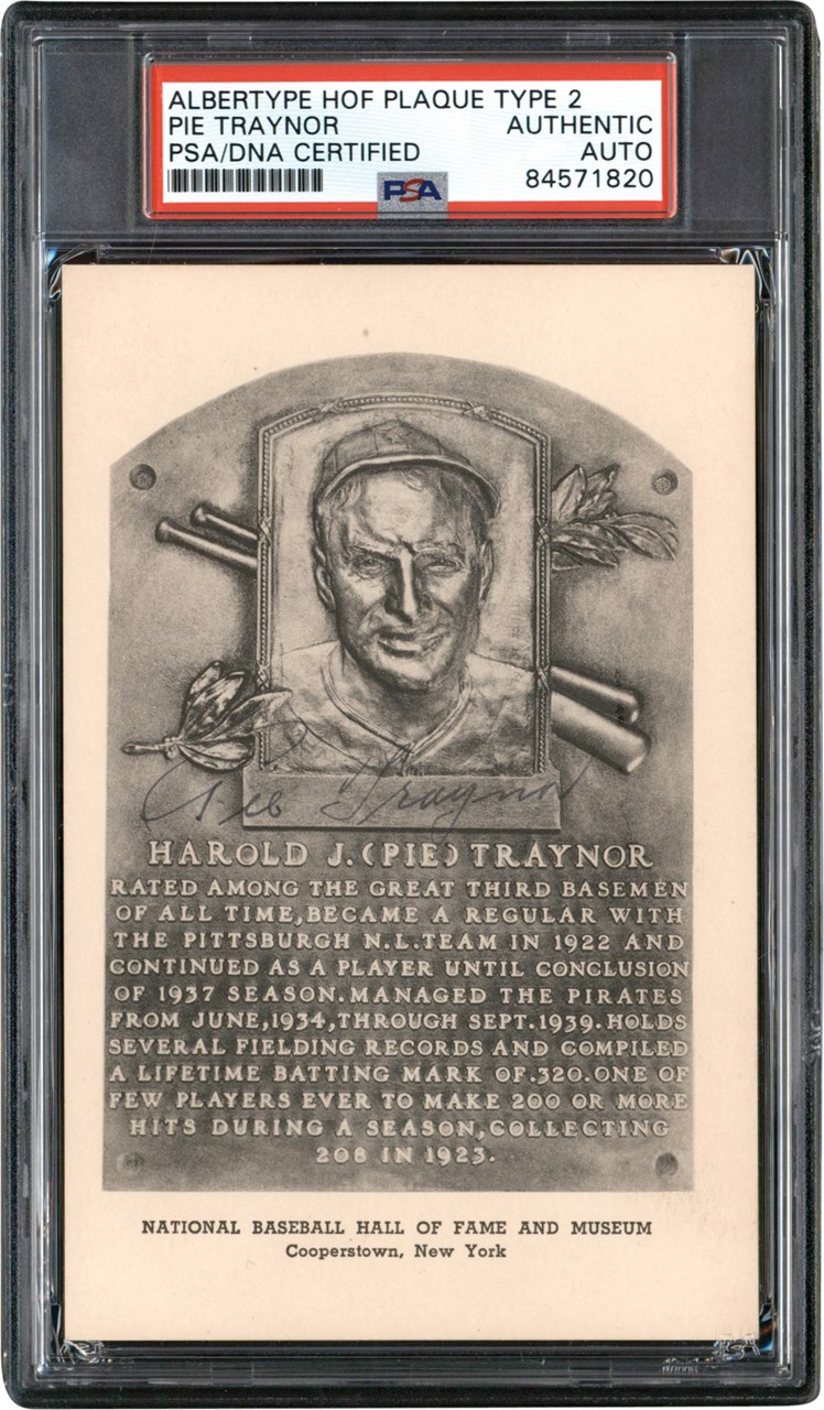 Baseball Autographs - Pie Traynor Signed Black-and-White Hall of Fame Postcard (PSA)