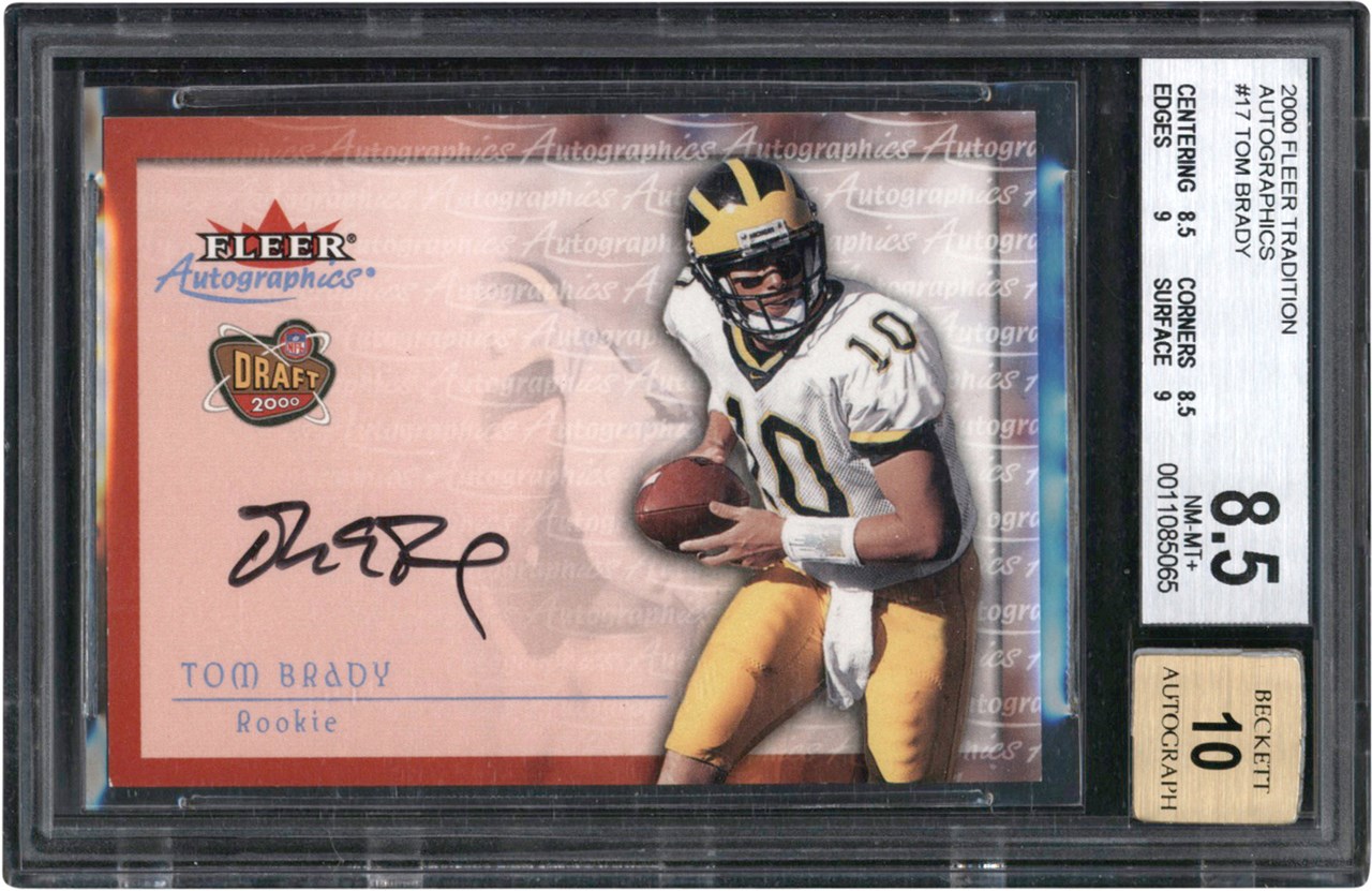 - 000 Fleer Tradition Football Autographics #17 Tom Brady Rookie Autograph Card BGS NM-MT+ 8.5 Auto 10
