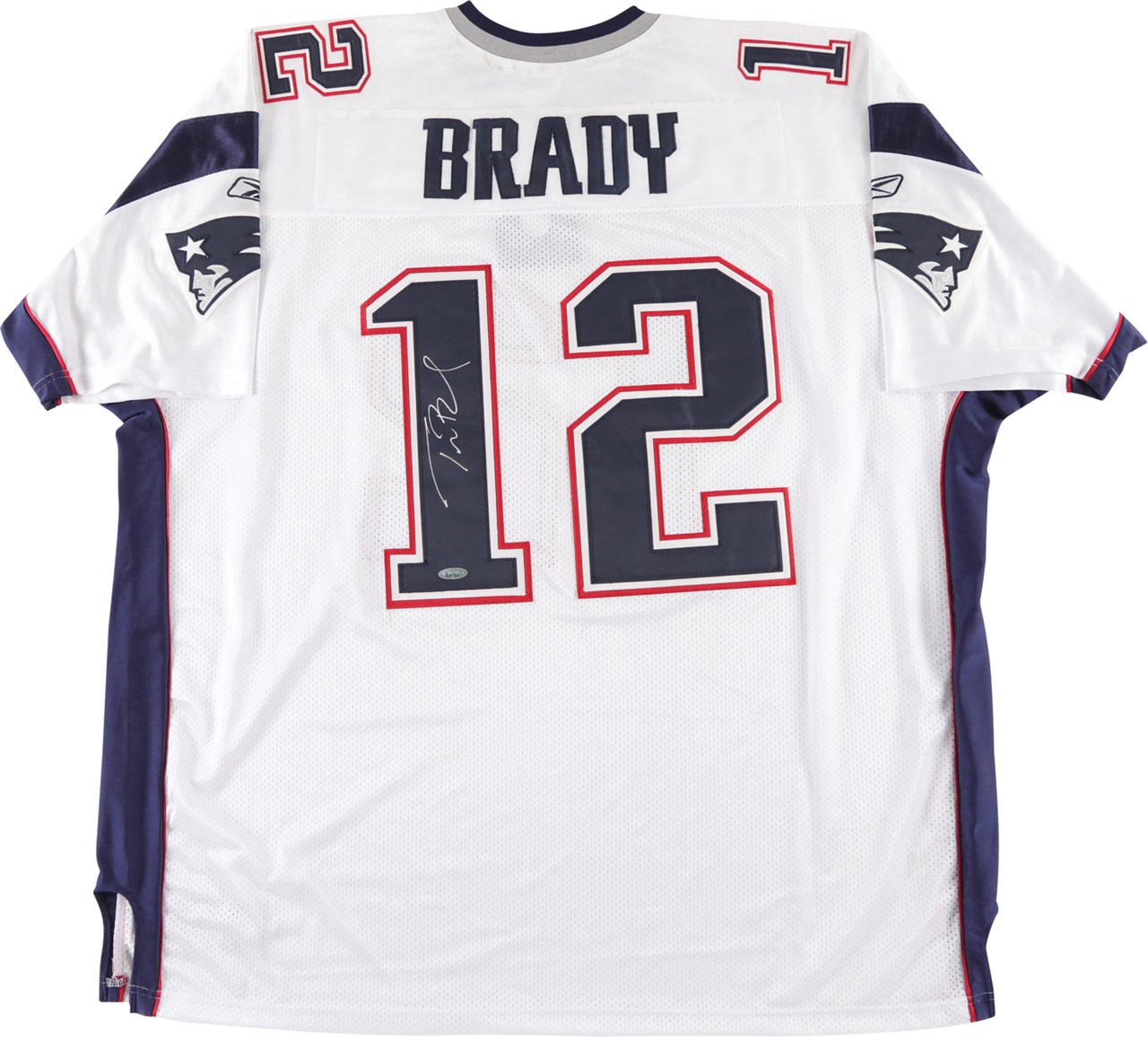 - 2005 Tom Brady Signed New England Patriots Jersey (Tristar)