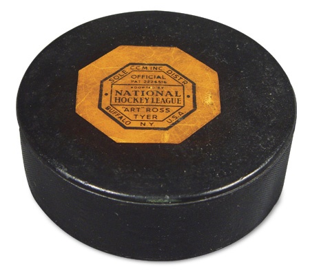 Hockey Memorabilia - 1930’s Spalding NHL Game Puck in the Original Box
